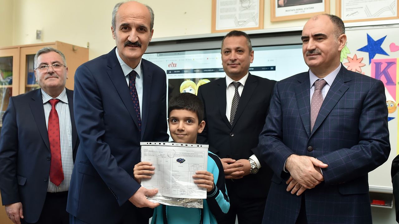 Başkan Okay Çocuklarla Karne Heyecanını Paylaştı