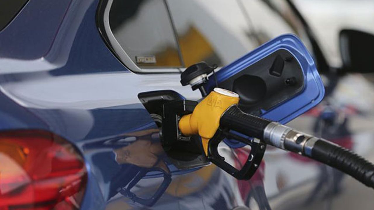 Araç Sahiplerine Kötü Haber; Benzine Zam Geldi!