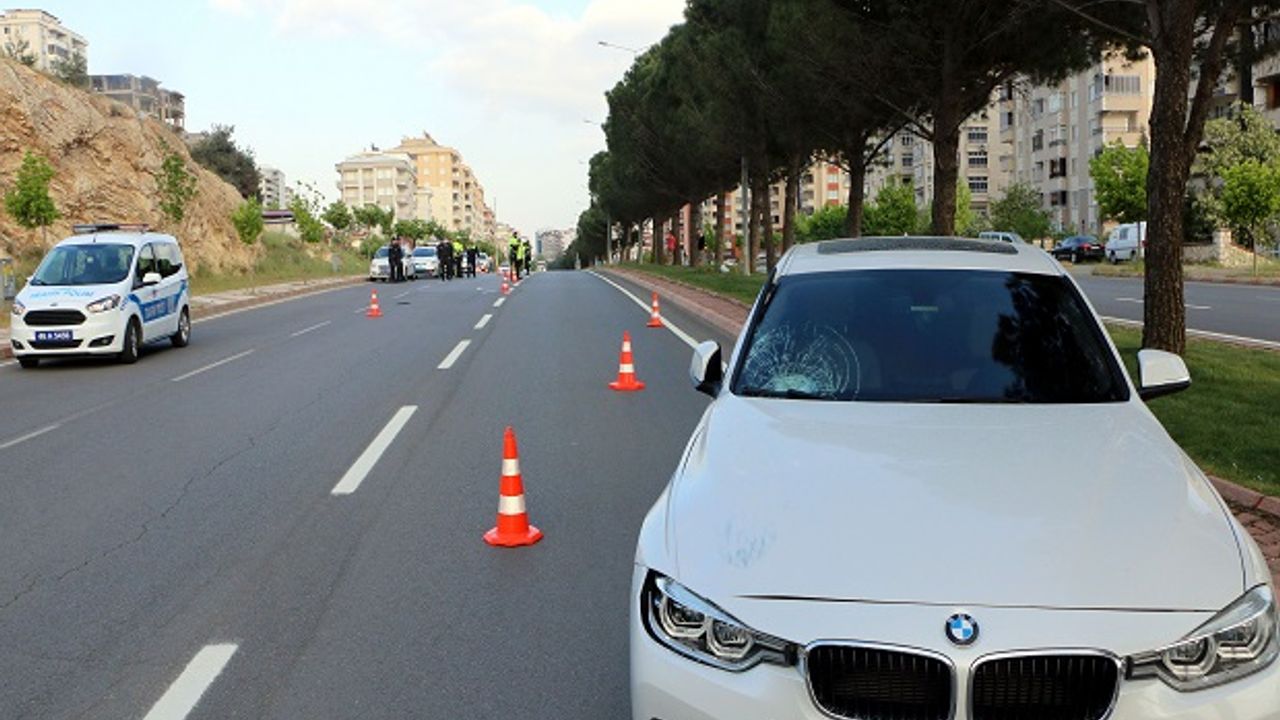 Kahramanmaraş’ta Yolun Karşısına Geçmeye Çalışan Yayaya Otomobil Çarptı