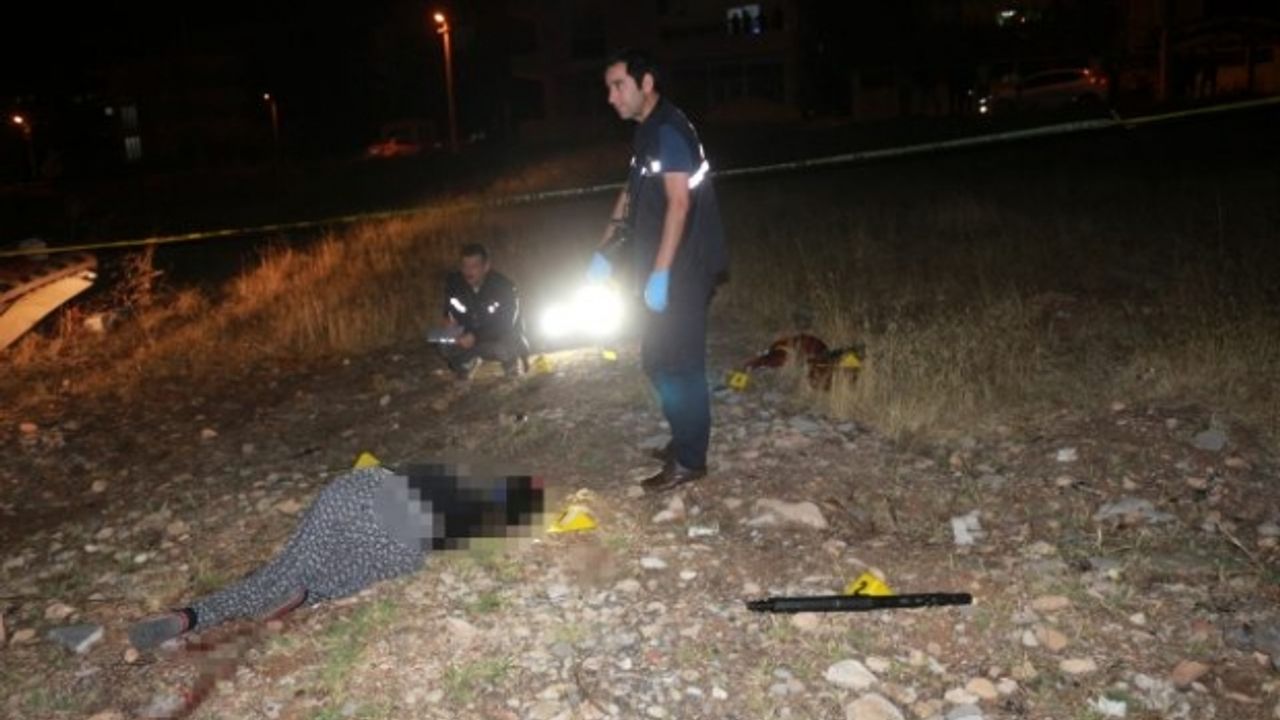 İki Kadın Boş Arazide Ölü Bulundu