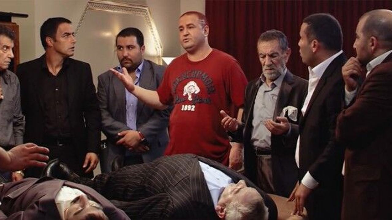 Kolpaçino Filminin Oyuncuları Kimler, Kolpaçino Filminin Konusu Nedir?