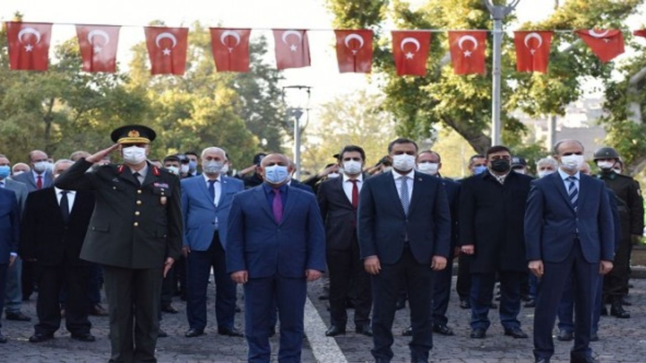 Atatürk İçin Kahramanmaraş ve İlçelerinde Tören