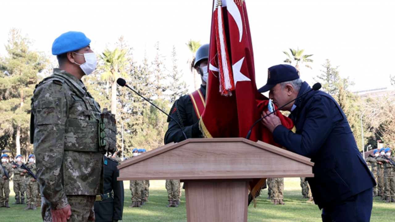 Hulusi Akar Sancak Teslim Törenine Katıldı