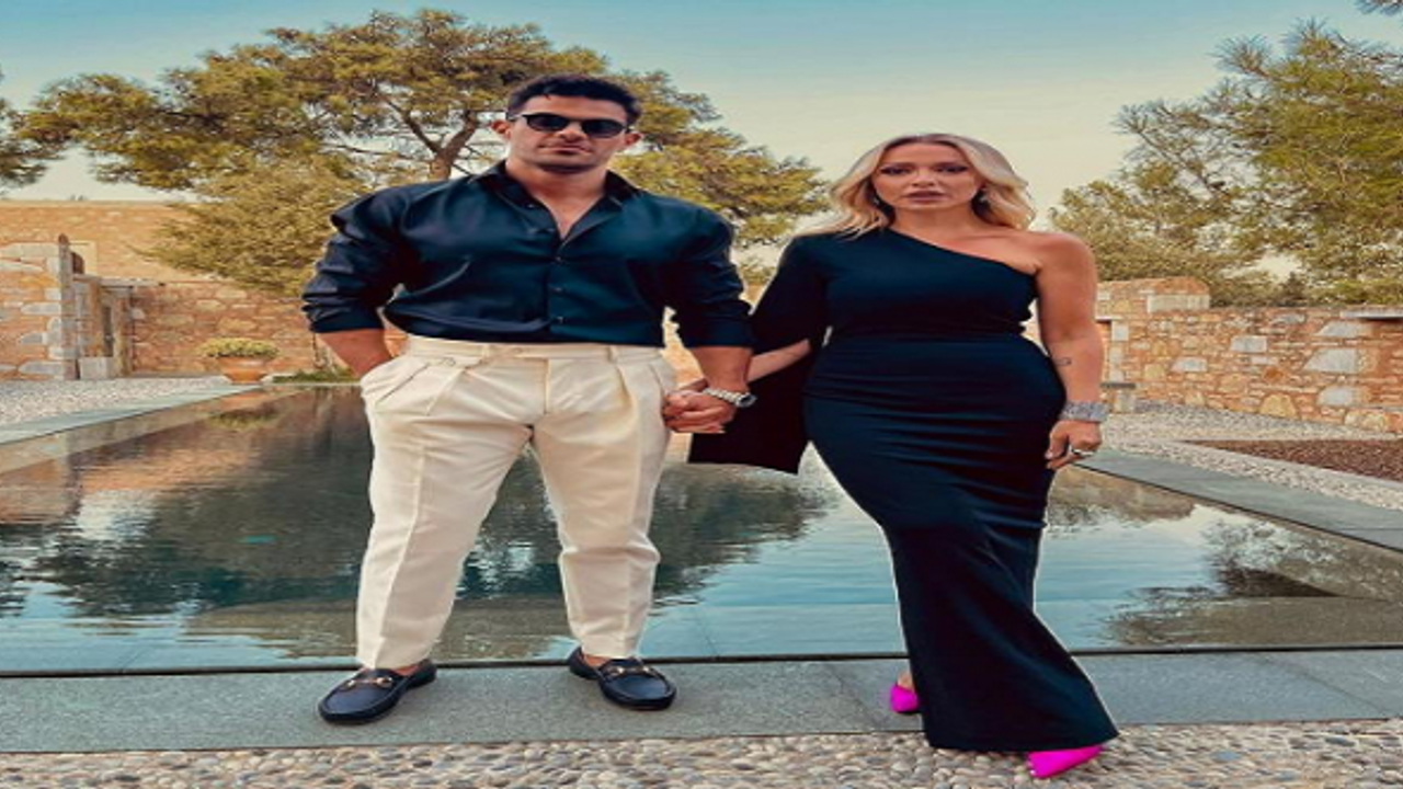 Sevgilisiyle Kazada Ölümden Dönen Hadise'den Beklenen Açıklama Geldi