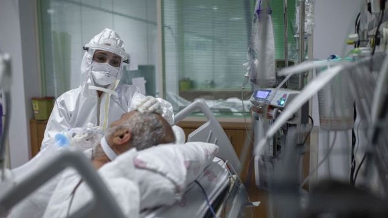 “Türkiye koşar adım COVID’e gidiyor”