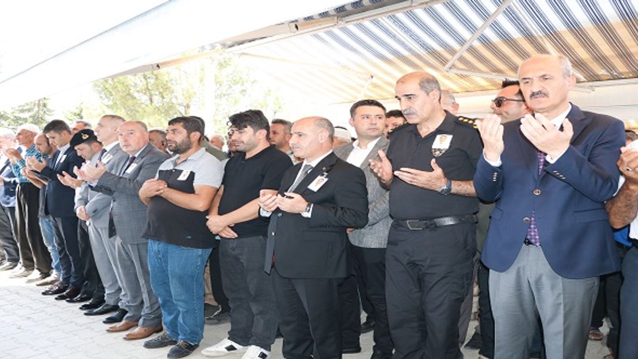 Kahramanmaraş'ta 5 Kişilik Aile Katliamı Yan Yana Toprağa Verildi