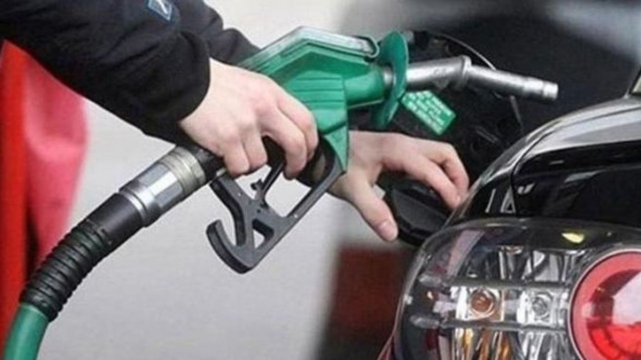 Bu gece benzine zam geliyor!