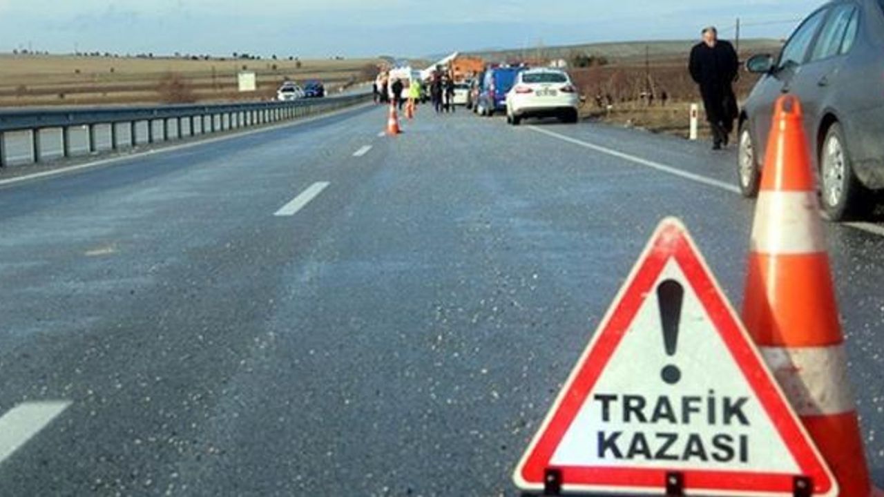 K.Maraş / İki otomobil birbirine girdi: 8 yaralı!