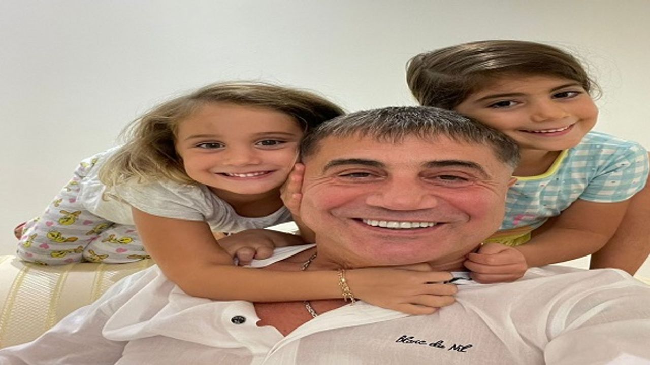 Sedat Peker'in Kızlarıyla Vakit Geçirdiği Anları Eşi Özge Peker Paylaştı!