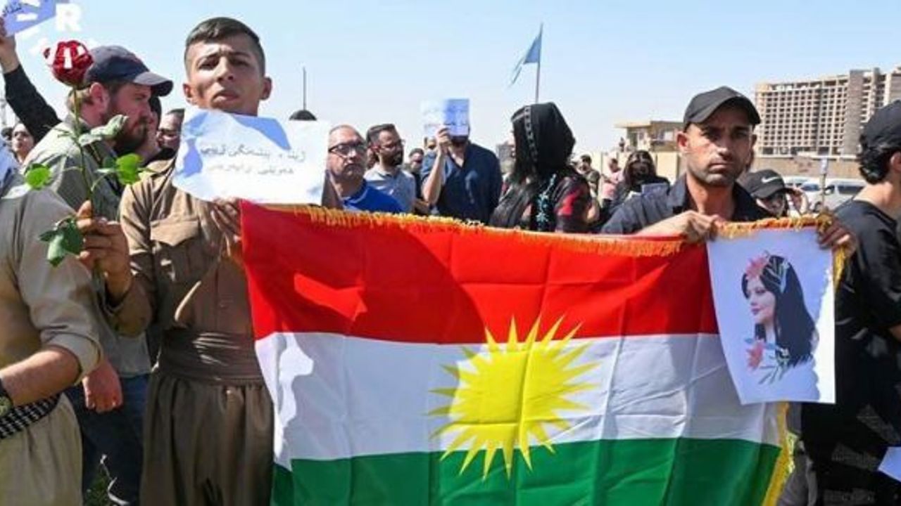 ‘Molla rejimi' tüm dünyada protesto ediliyor!