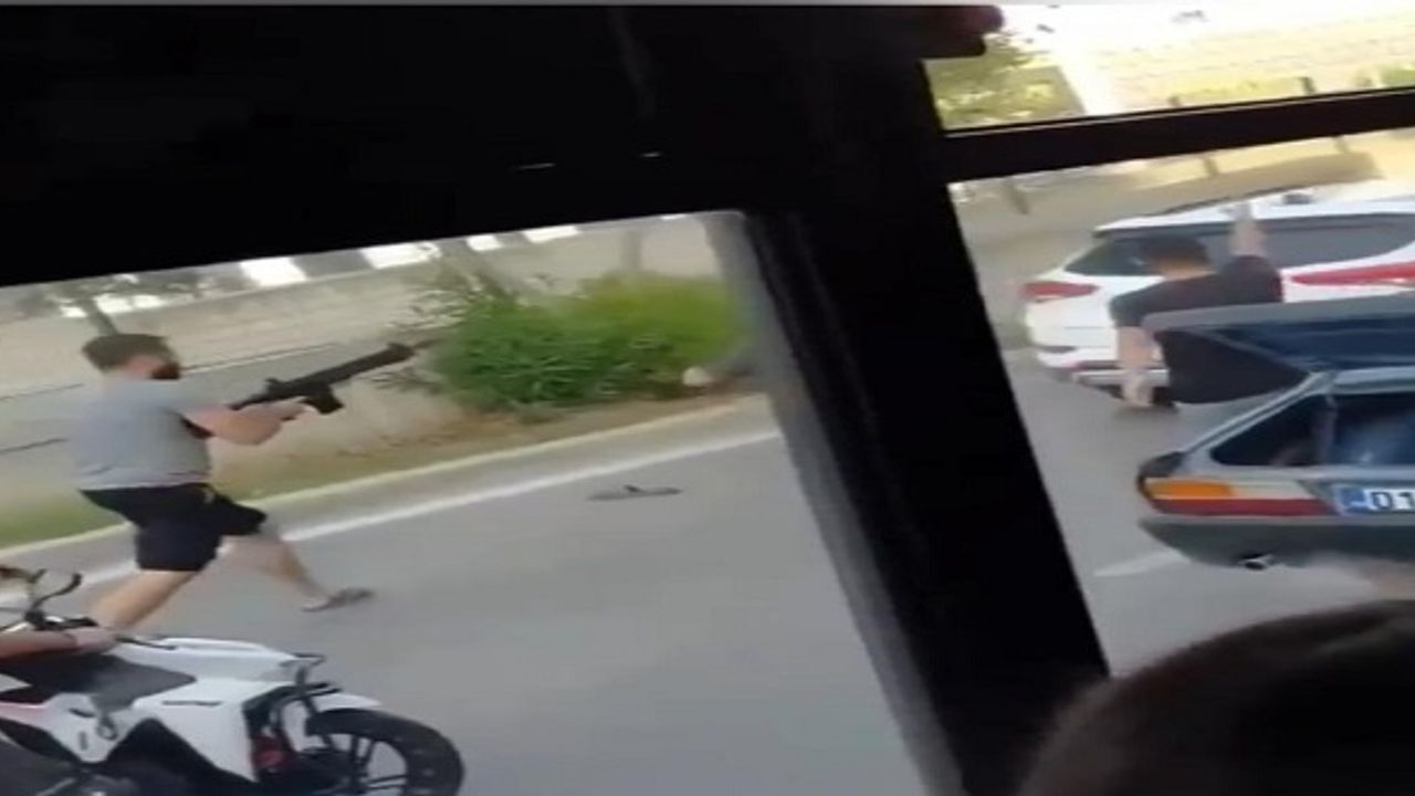 Trafikte tartıştığı sürücüye pompalı tüfekle ateş açtı