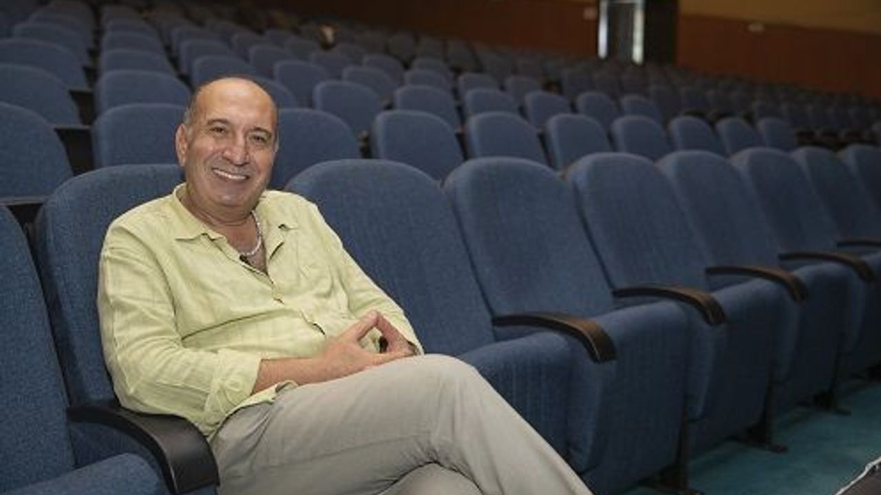 Atak'a "Yılın En İyi Yönetmeni" Ödülü Verildi