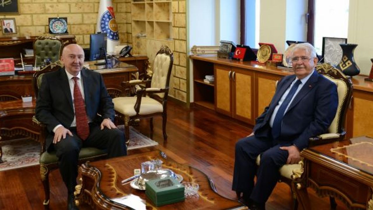 Başkan Mahçiçek’ten Rektör Yasım’a ziyaret
