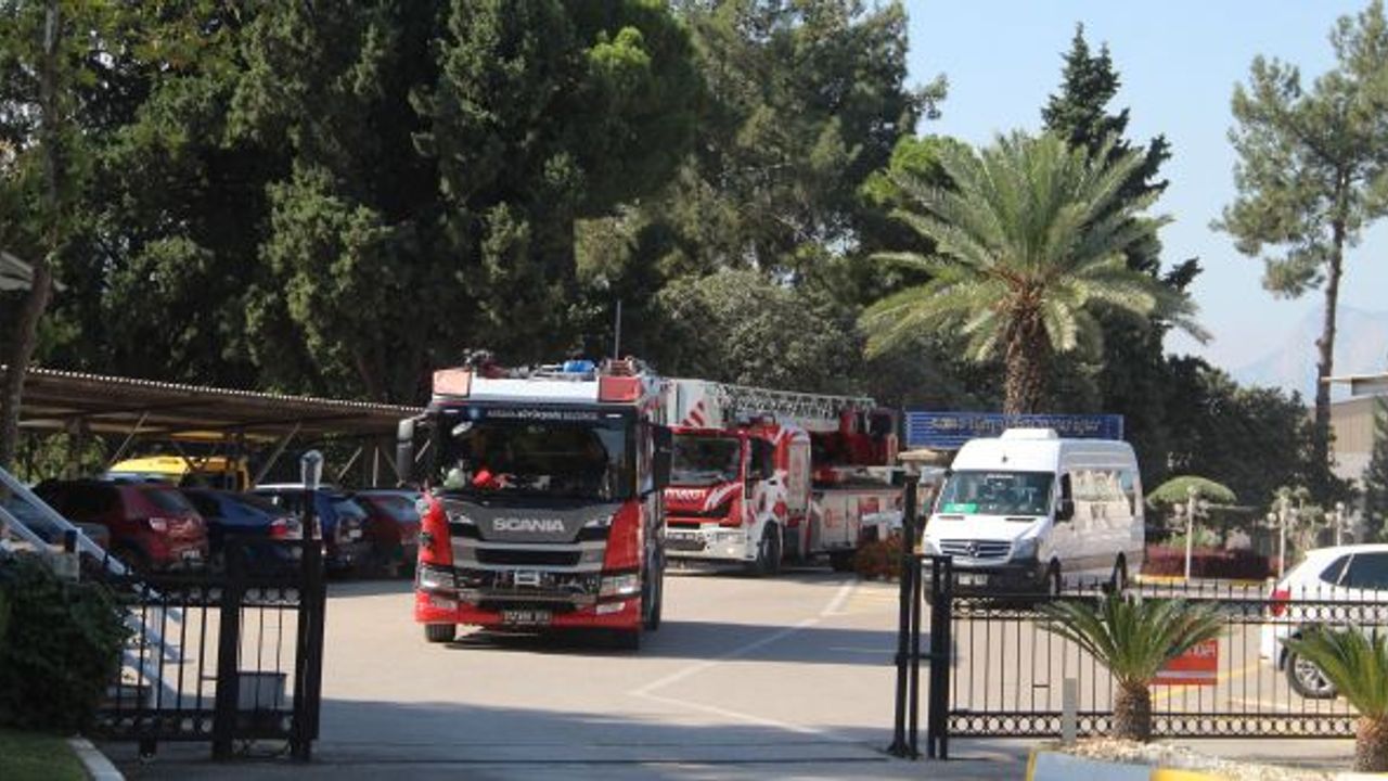 Fabrikada patlamayla birlikte yangın çıktı, 1 işçi yaralandı