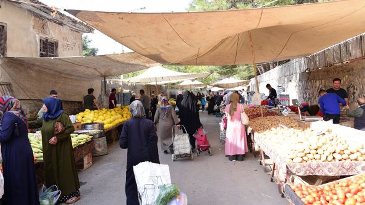 Kahramanmaraş Divanlı semt pazarı hizmete hazır
