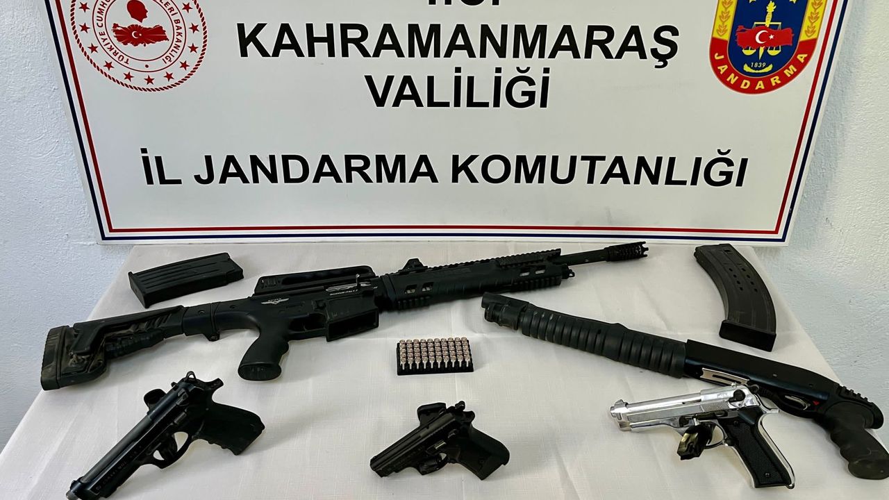Kahramanmaraş’ta şehir magandası bagaj dolusu silahla yakalandı!