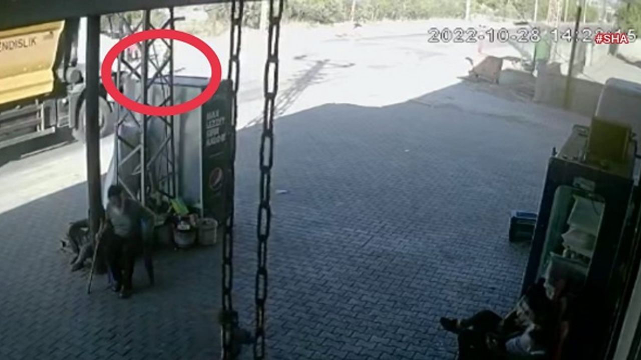Kahramanmaraş’ta Yola Fırlayan Çocuğa Kamyon Çarptı.