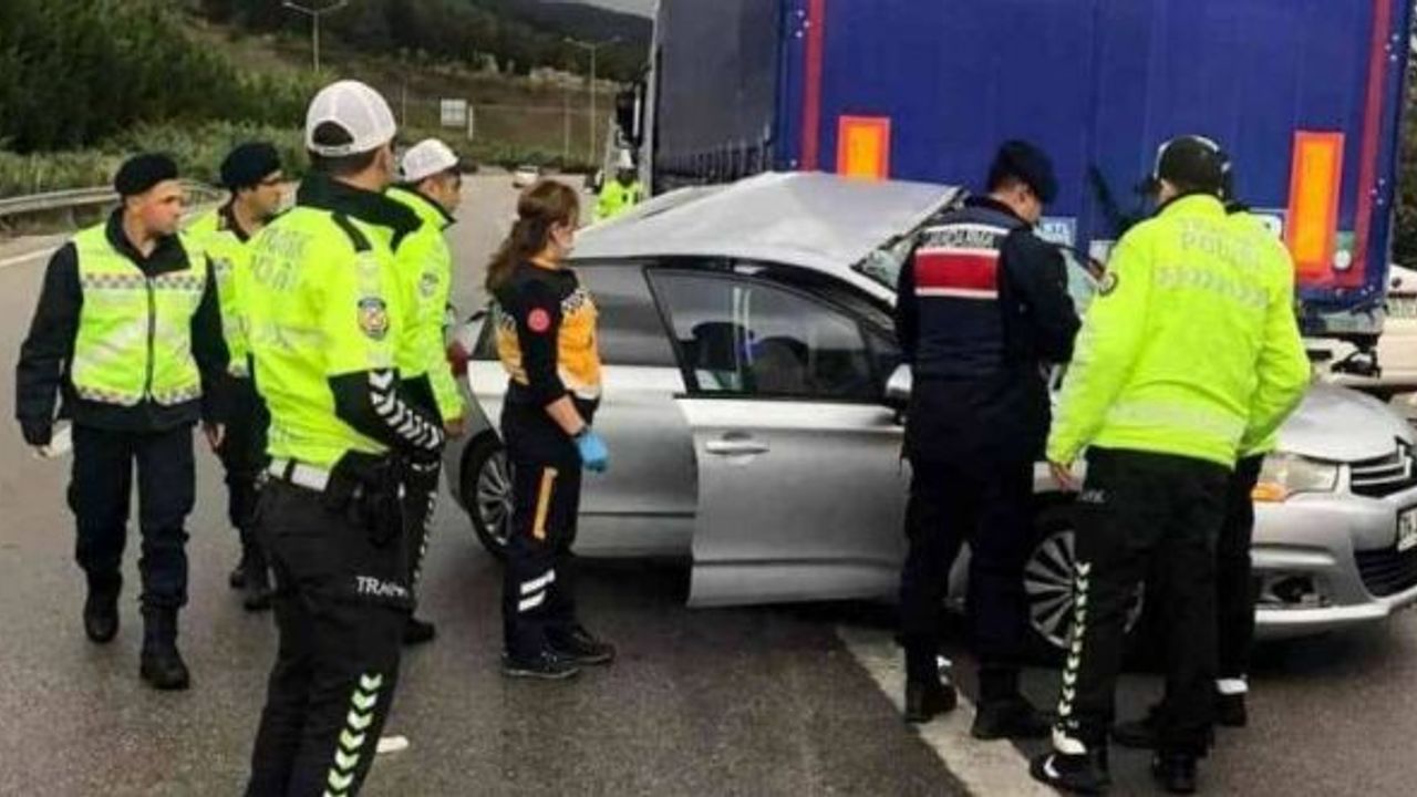 Kötü yağış kötü kazayı getirdi: 2 ölü!