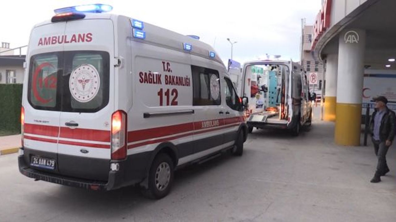Midibüsün Devrilmesi Sonucu 21 Kişi Yaralandı