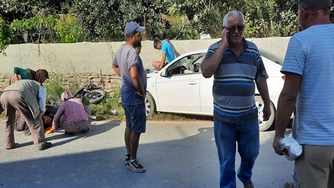 Motosiklet İle Otomobil Çarpıştı: 4 Yaralı