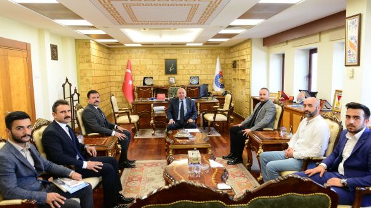 Rektör Yasım’a Ülkü Ocakları’ndan ziyaret