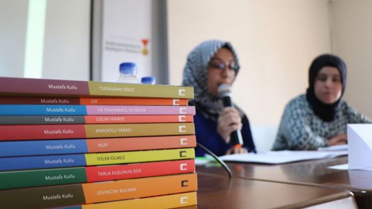 Gençler Hem Okuyor Hem Şehri Tanıyor