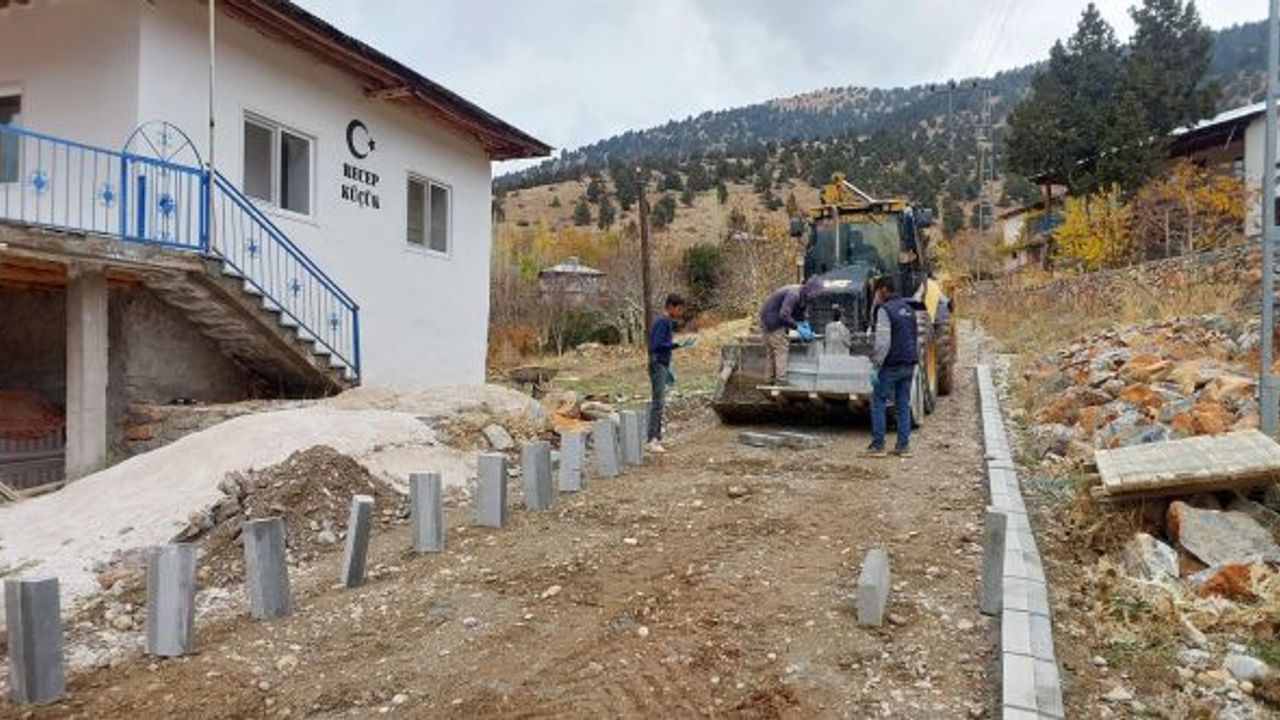 Göksun kırsalına 14 bin metrekare kilit parke