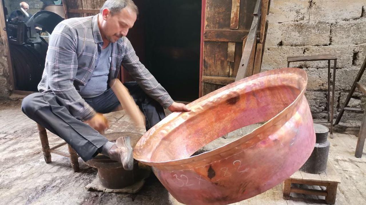 Kahramanmaraş’ta 41 yıldır ekmeğe çekiç sallıyor!
