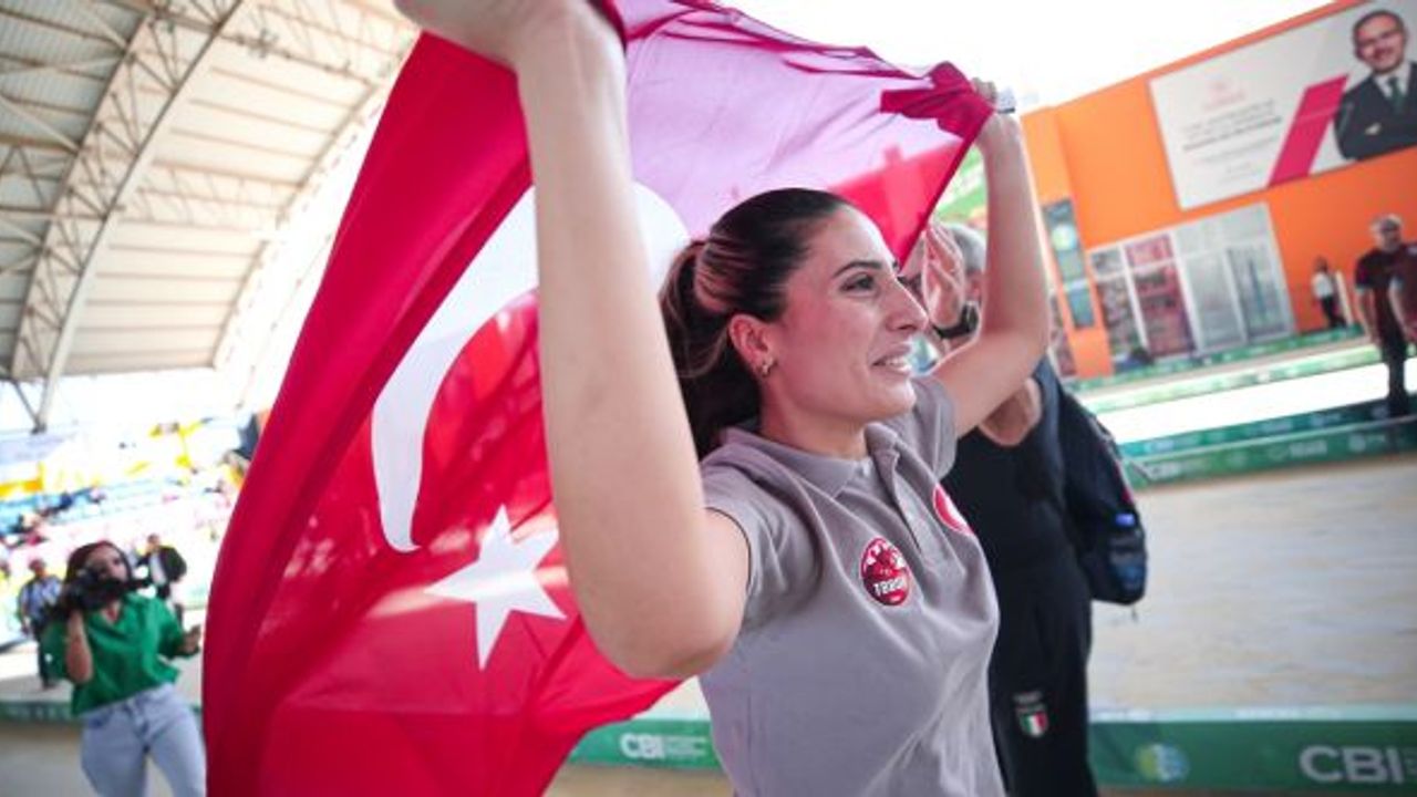 Milli bocceci Eda Sayak dünya şampiyonu oldu!