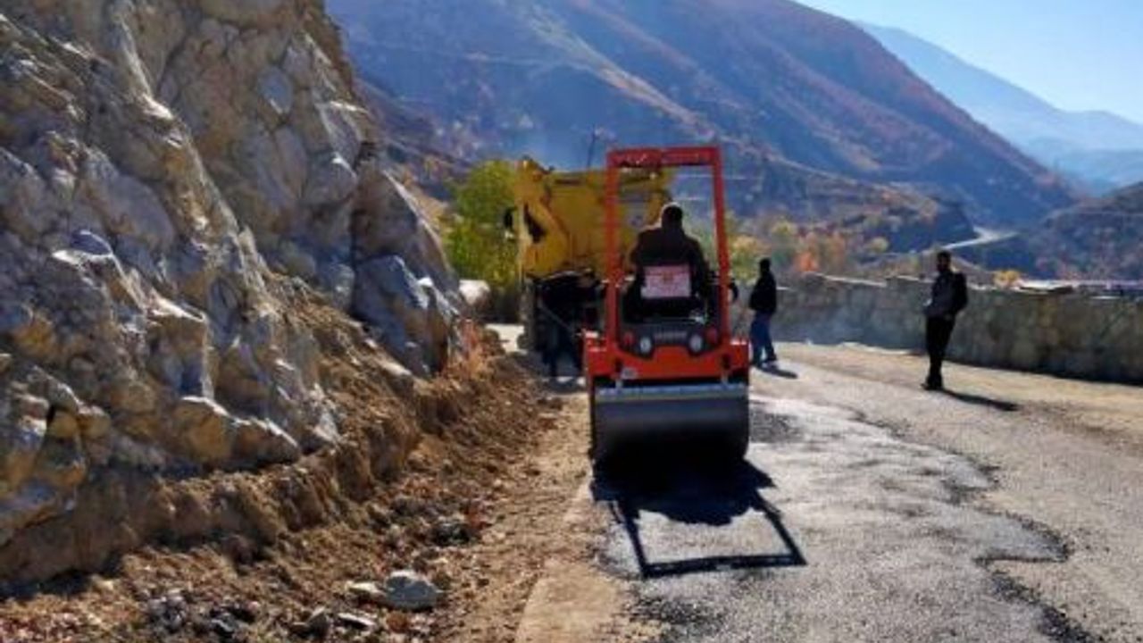 Nurhak ve Ekinözü’nde yol çalışmaları sürüyor