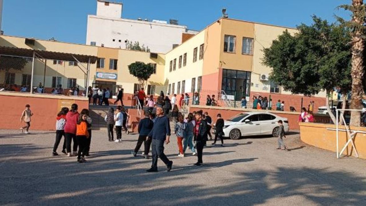 Okulda dehşet! : Kız öğrenci tuvalette bıçaklanarak öldürüldü!