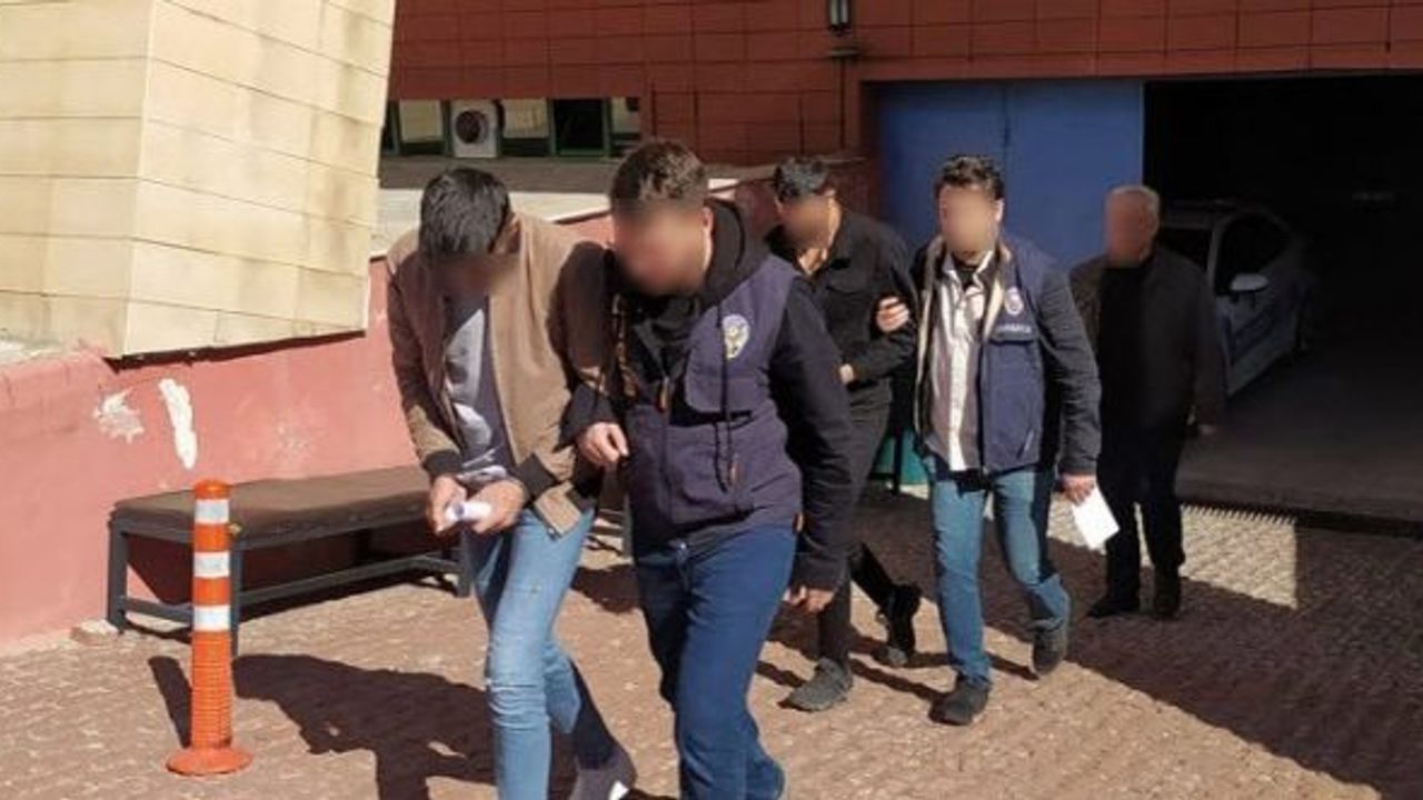 Sosyal medya dolandırıcılığı bitmiyor! 500 bin lira çarptılar!