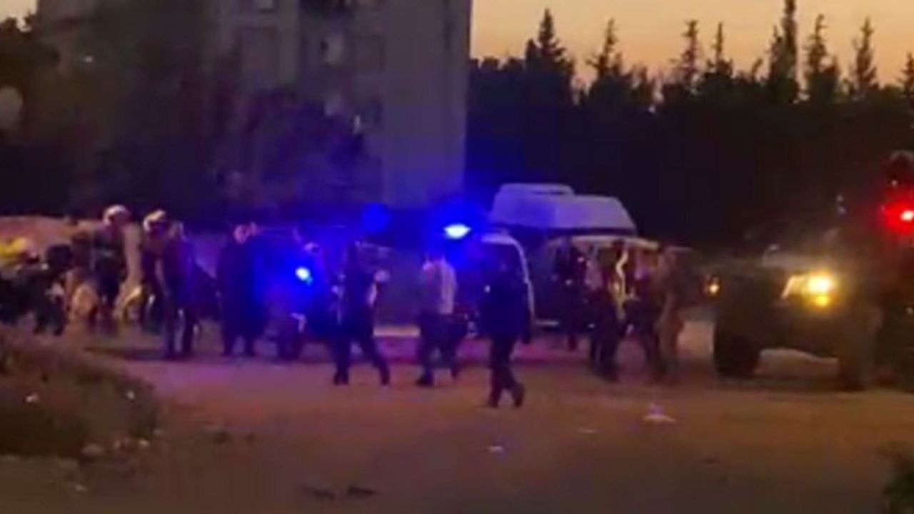 Trafik kazası sonrası iki grup arasında kavga çıktı!