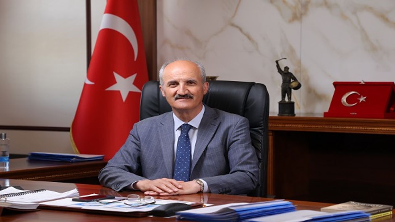 Başkan Okay, Milli Şairi Andığını İfade Etti