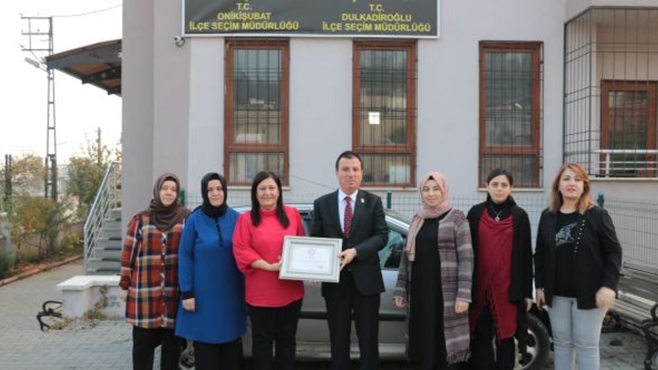 KMTSO Başkanı Mustafa Buluntu mazbatasını aldı