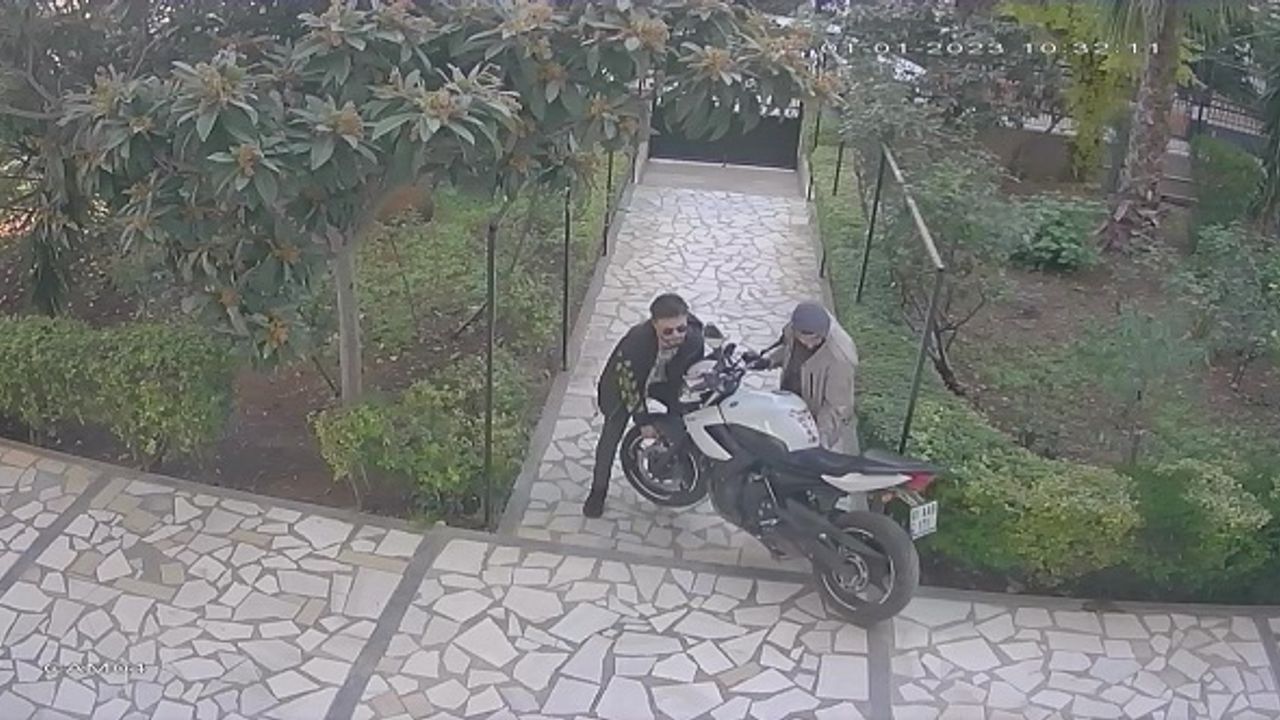 Eve Yürüyerek Gitmemek İçin Motosiklet Çalmış