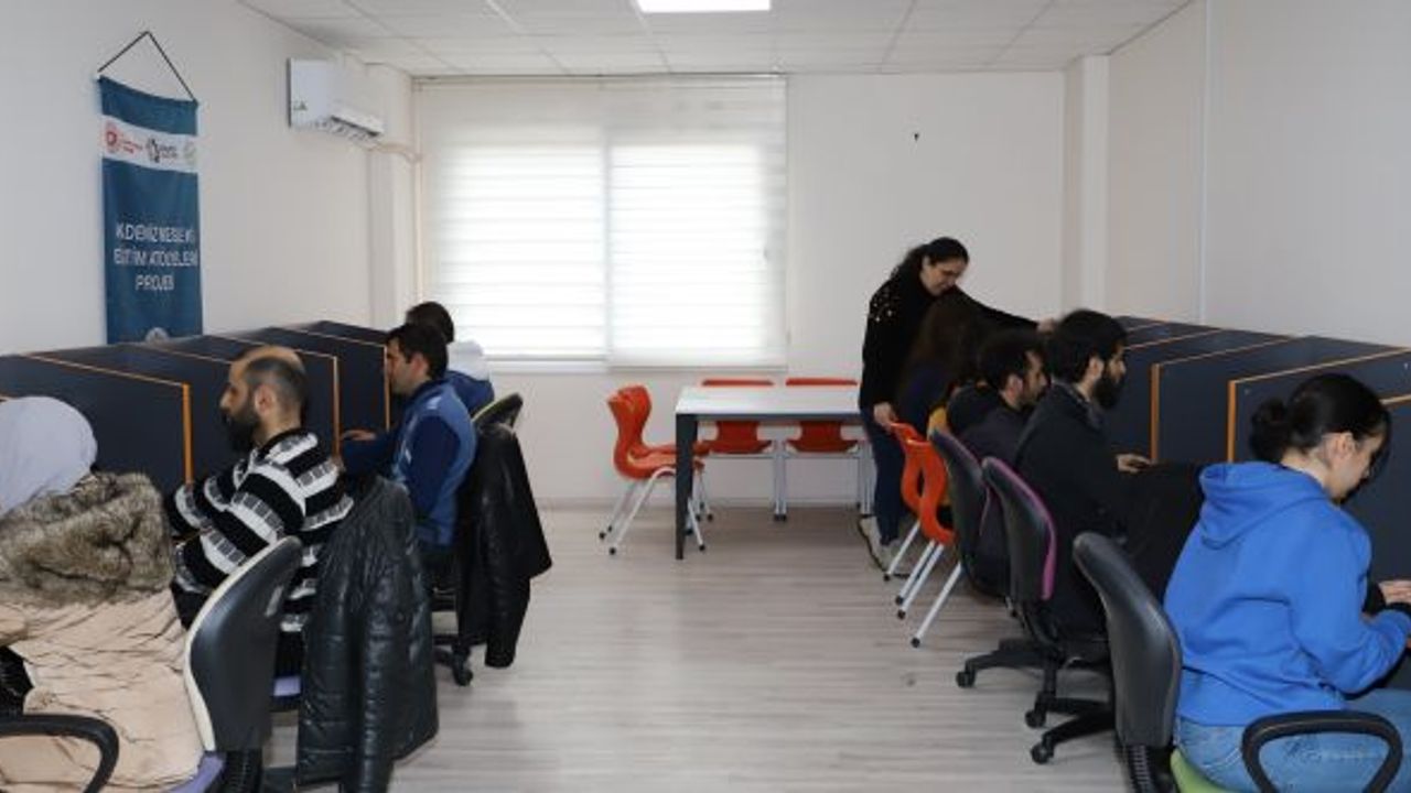 Akdeniz Meslek Edindirme Projesi ile 24 genç istihdam edildi