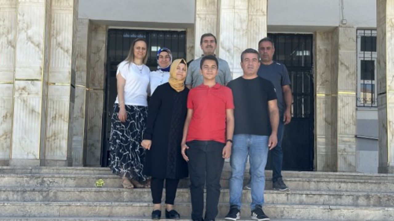 Depremzede Öğrenci LGS Sınavından Tam Puan Aldı