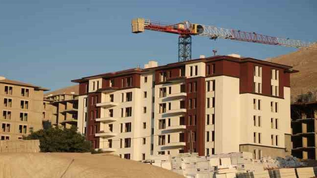 Elbistan’da Deprem Konutları Kasım’da Teslim Edilecek