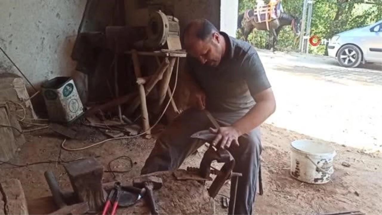 Kahramanmaraş'ta Baba Mesleği Olan Nalbantlığı Yaşatmaya Çalışıyor