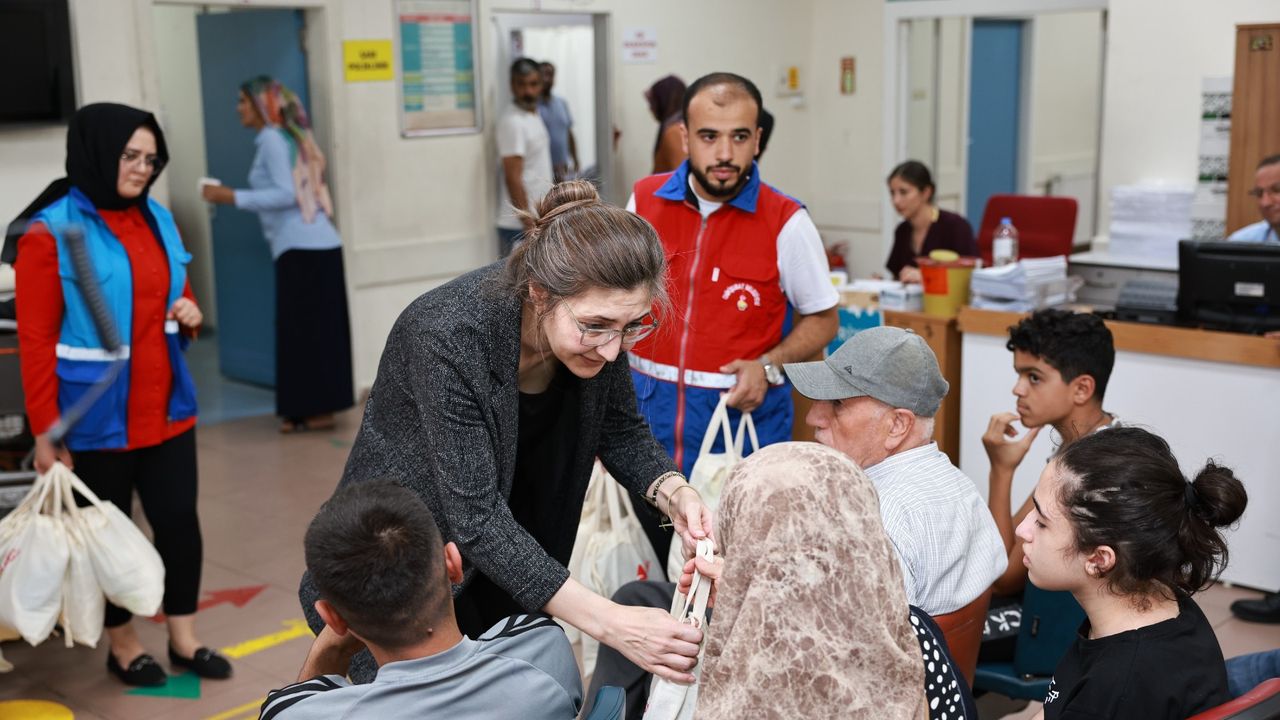 Kahramanmaraş’ta Hasta ve Yakınlarına Moral Ziyareti