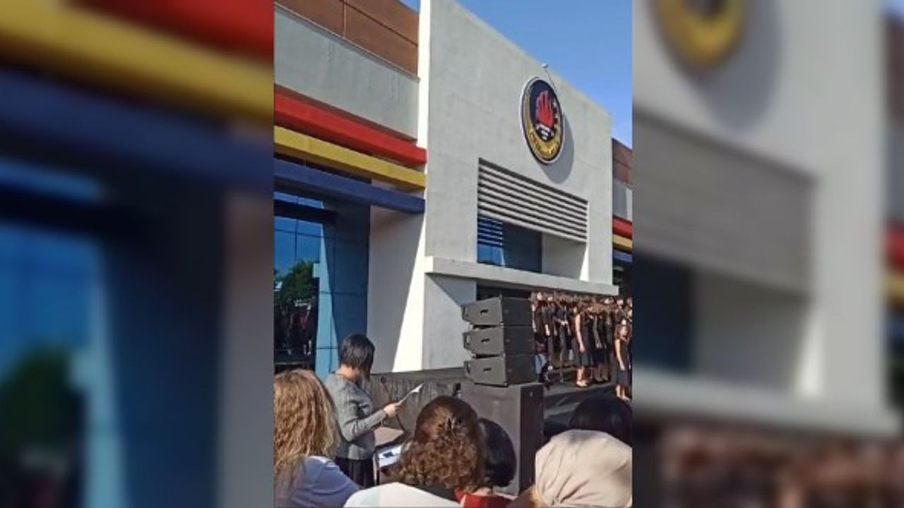 Cumhuriyet Bayramı kutlamalarındaki konuşması nedeniyle işlem yapılan öğretmen, adli kontrolle serbest bırakıldı