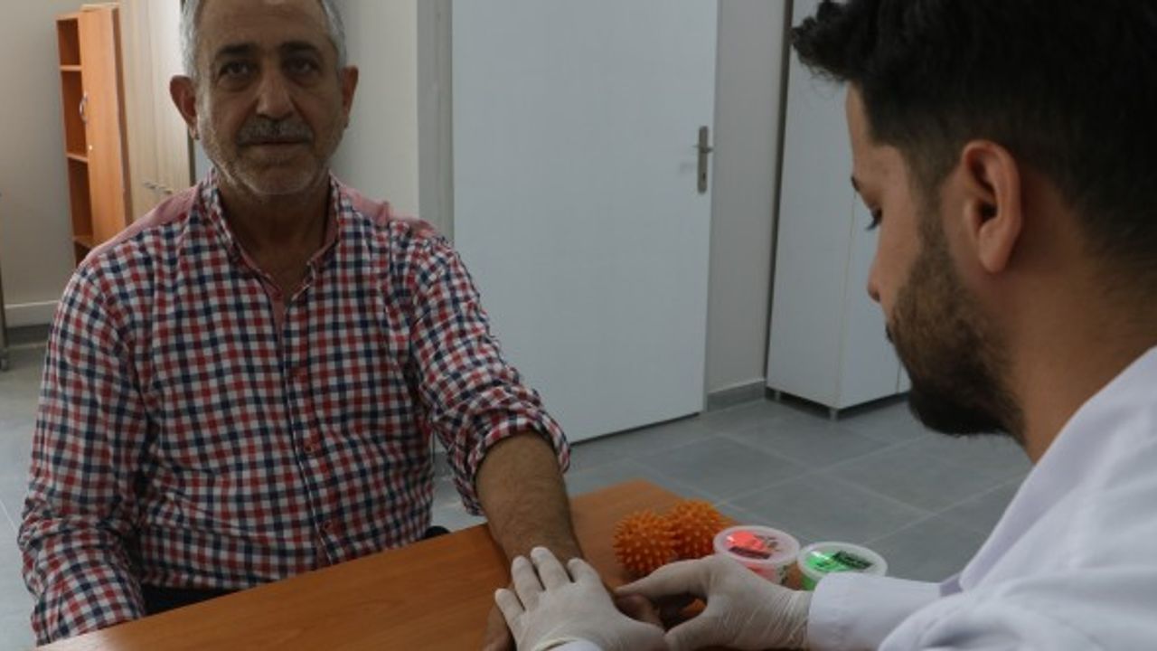 Kadınların destekleriyle kurulan rehabilitasyon merkezi depremzede vatandaşlara umut oldu