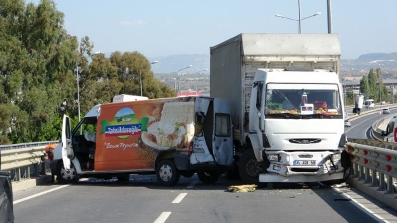 Manavgat'ta zincirleme kaza ucuz atlatıldı