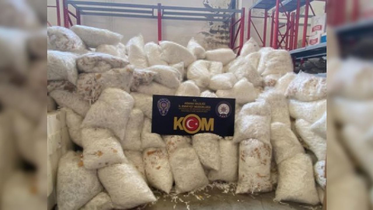Adana’da 37 milyon 627 bin TL değerinde gümrük kaçağı makaron ele geçirildi