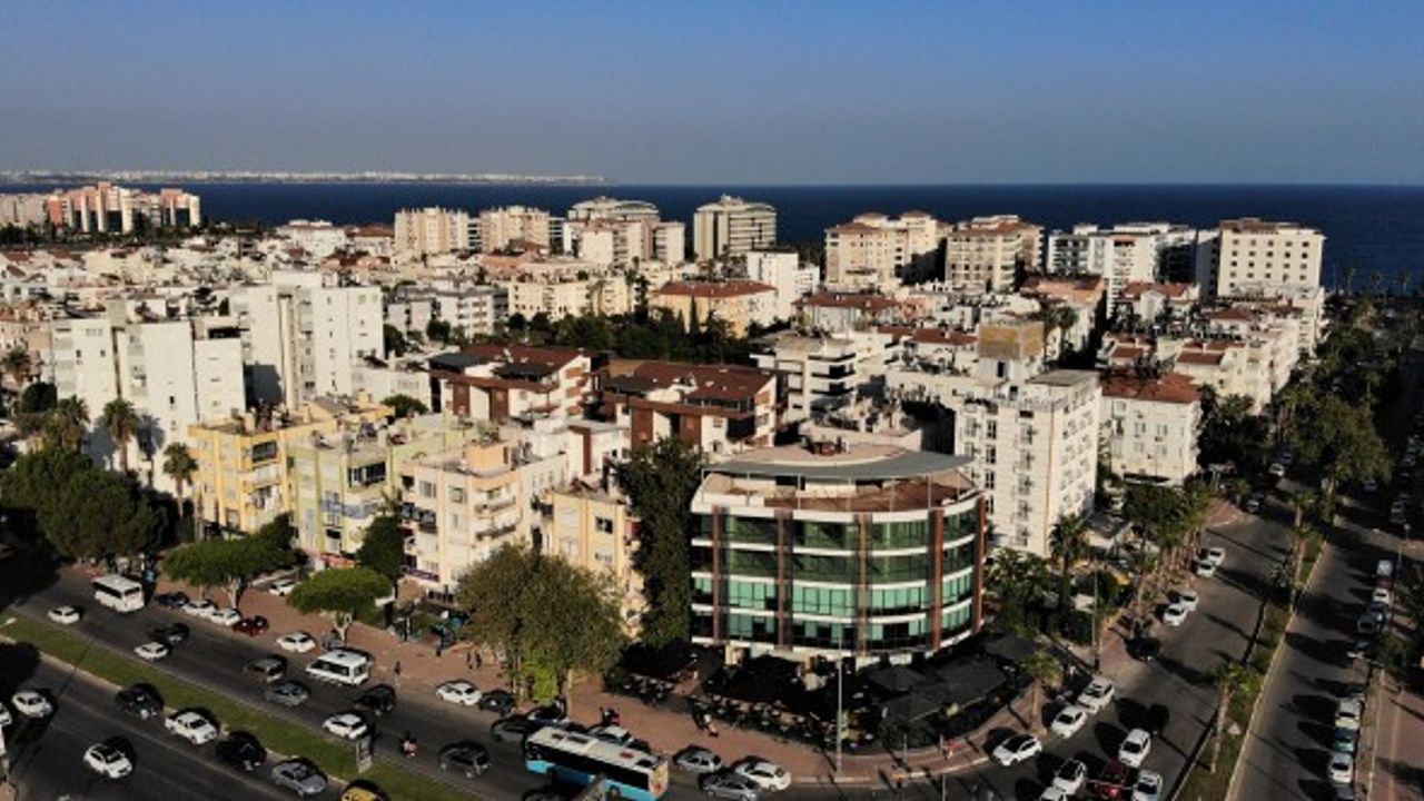 Antalya’ya Rusya-Ukrayna savaşı sonrası yaşanan göç durdu, fahiş kira balonu patladı
