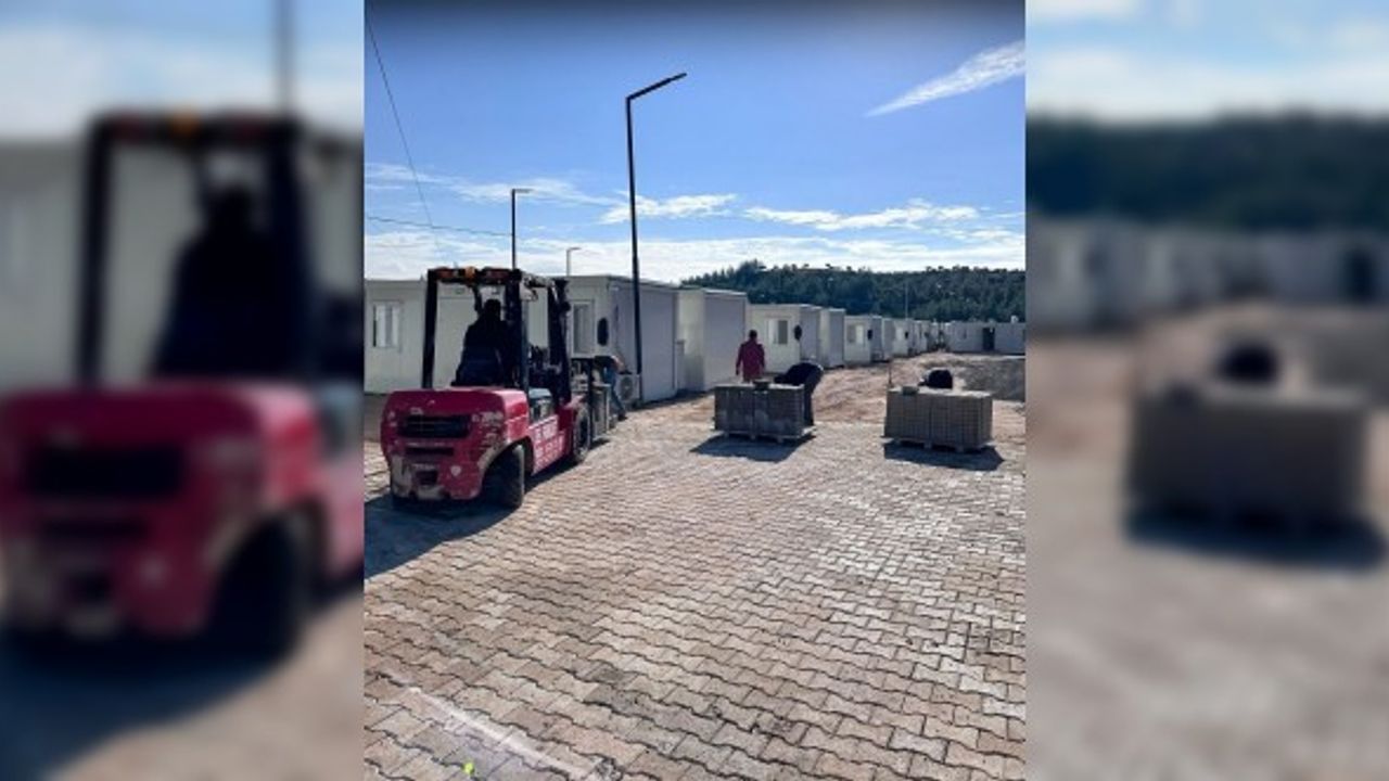 Hassa Belediyesinin konteyner kentte hizmetleri devam ediyor
