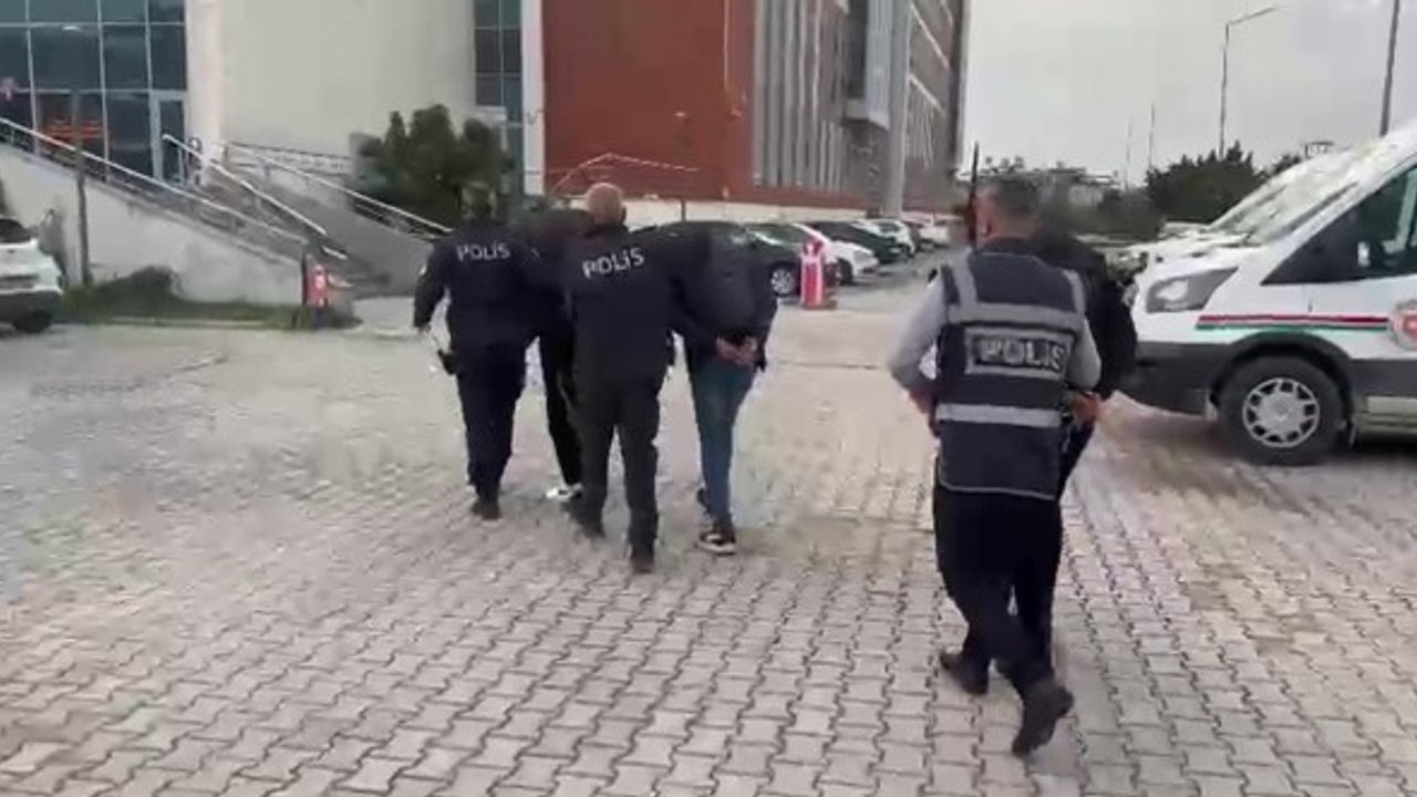İnternetten hayali iş makinesi satışıyla 950 bin liralık vurgun yapan şahıslar polisten kaçamadı