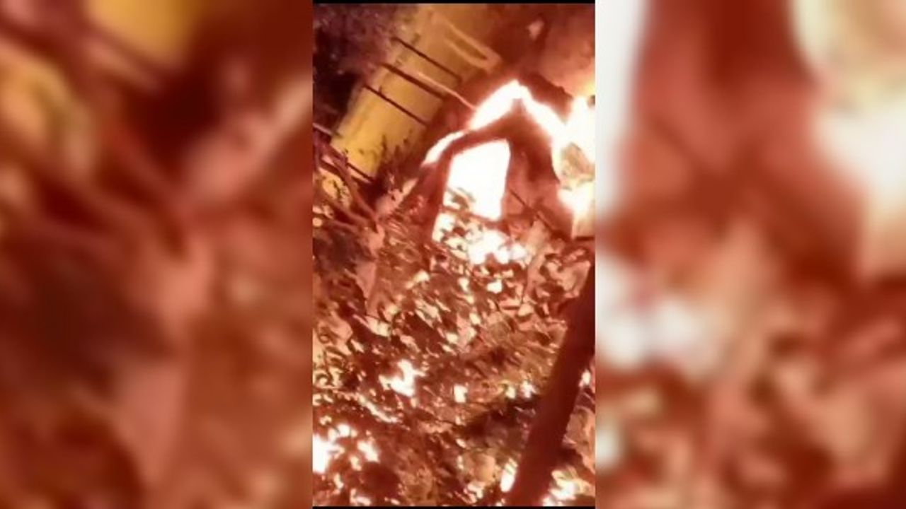 Önce oğlunu dövdüler, sonra otomobili yaktılar