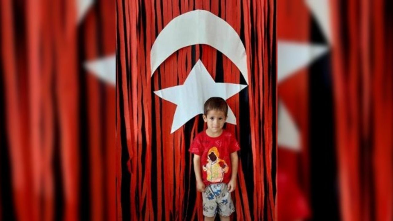 Osmaniye'de evinin önünde otomobil çarpan çocuk hayatını kaybetti